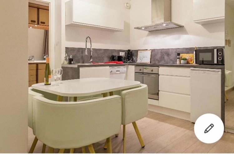 Appartement Colmar Centre Historique Avec Garage Eksteriør bilde